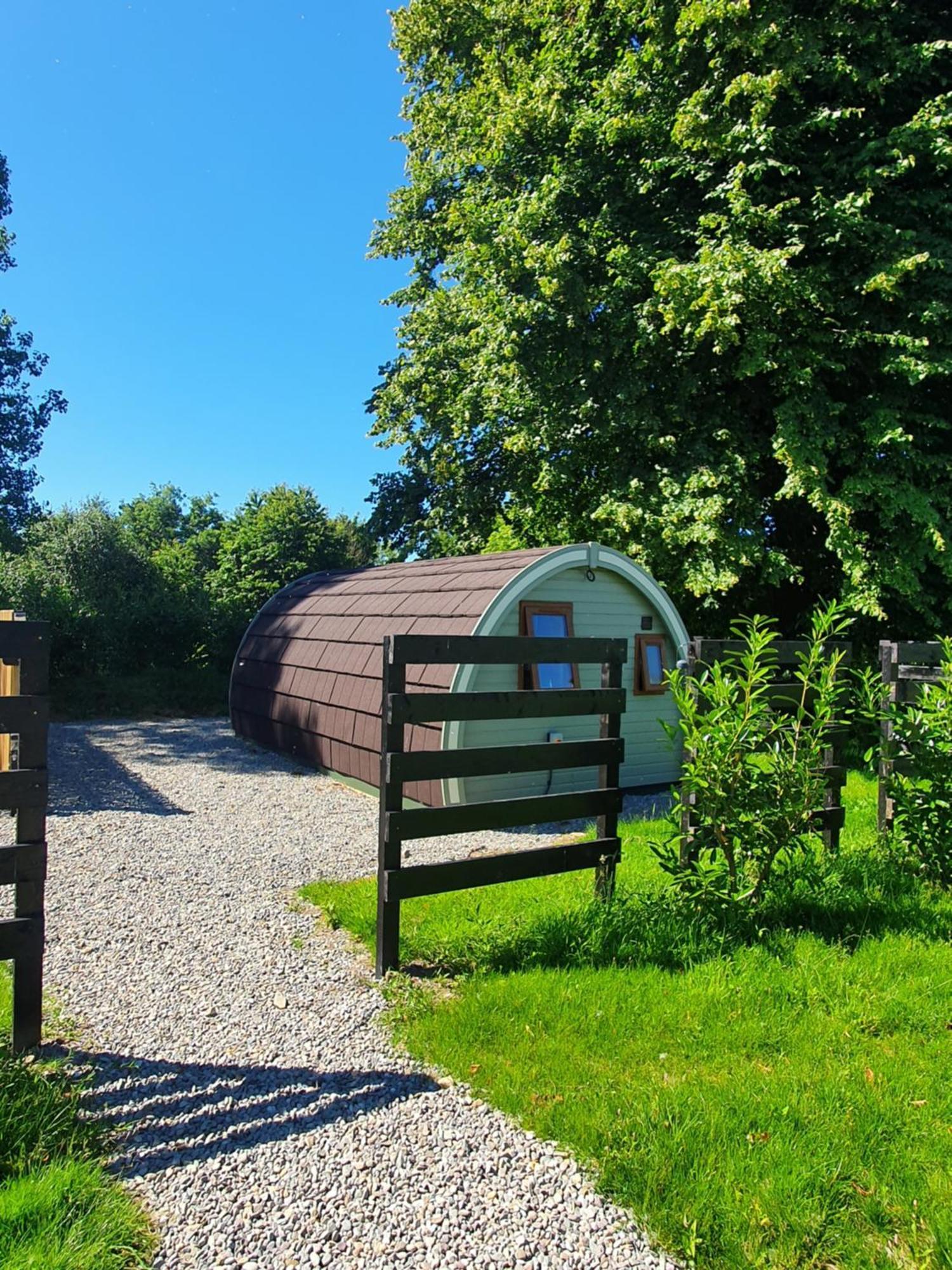 Priory Glamping Pods And Guest Accommodation Килларни Экстерьер фото